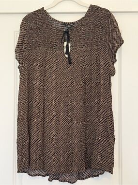 Lucky Brand Black, Cream & Burgundy Printed Short Sleeve Top